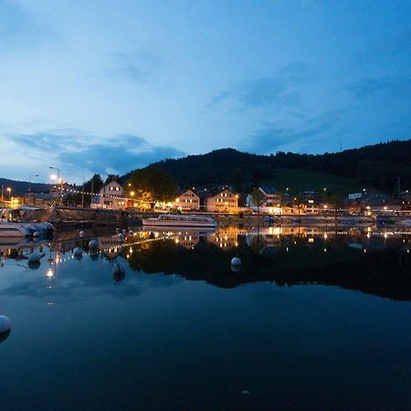 Hotel De La Truite & Spa Le Petit Nautilus Le Pont Екстериор снимка