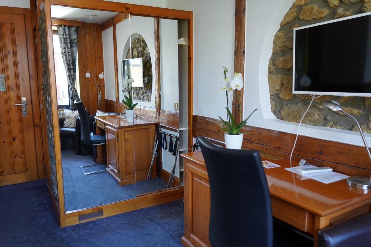Hotel De La Truite & Spa Le Petit Nautilus Le Pont Екстериор снимка