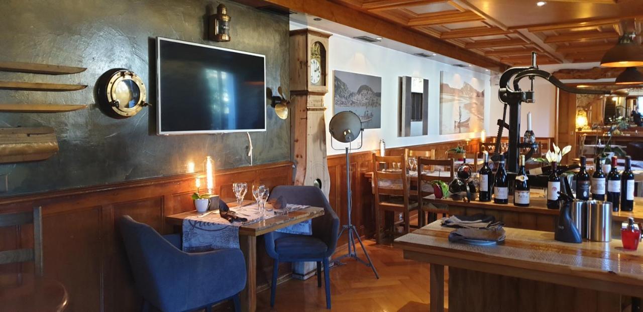 Hotel De La Truite & Spa Le Petit Nautilus Le Pont Екстериор снимка