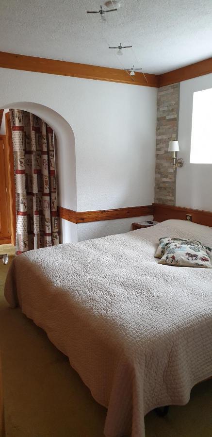 Hotel De La Truite & Spa Le Petit Nautilus Le Pont Екстериор снимка