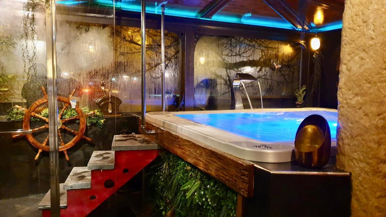 Hotel De La Truite & Spa Le Petit Nautilus Le Pont Екстериор снимка