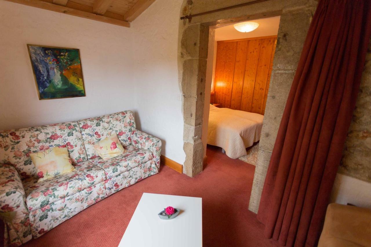 Hotel De La Truite & Spa Le Petit Nautilus Le Pont Екстериор снимка